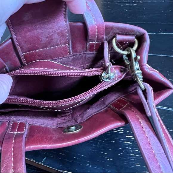 .⭐️ Relic Crossbody Bag Purse Red Burgundy Removable Strap - Picture 6 of 10